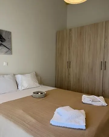 아파트 Polychrono Apartments