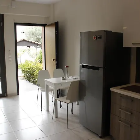 Апартаменты Polychrono Apartments Полихроно