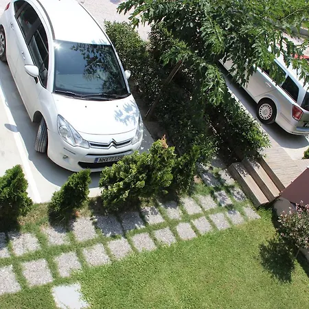 아파트 Polychrono Apartments 폴리크로노