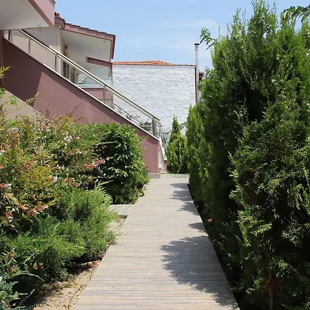 아파트 Polychrono Apartments