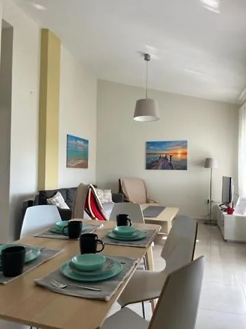 Polychrono Apartments *