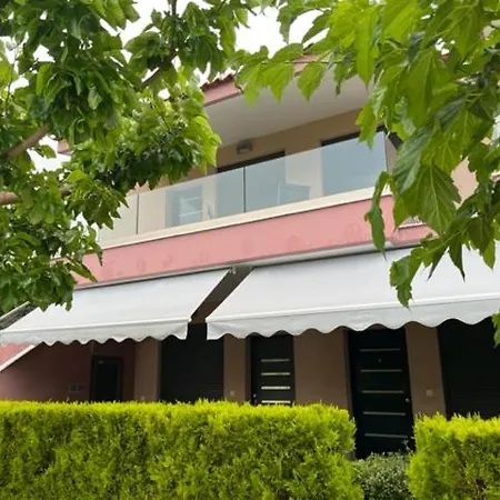 Lejlighed Polychrono Apartments *