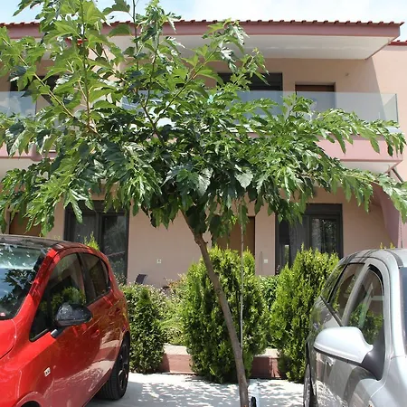 Lejlighed Polychrono Apartments