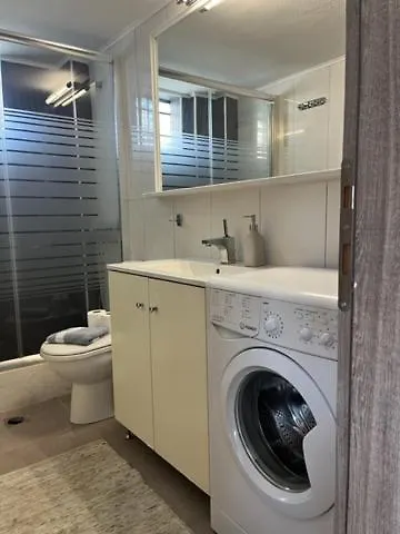 Polychrono Apartments *