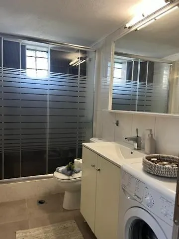 Polychrono Apartments דירה *