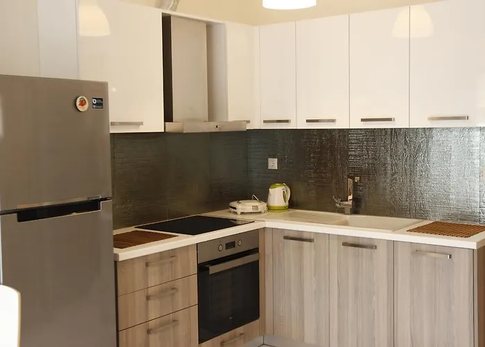 דירה Polychrono Apartments